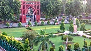 जामिया को अल्पसंख्यक दर्जा देने पर खींचतान जारी, अदालत में पेश नहीं हुआ यूनिवर्सिटी की तरफ से कोई वकील