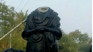 तमिलनाडु: प्रतिमाओं को तोड़ने का सिलसिला जारी, अब पुडुकोट्टई में तोड़ी गई पेरियार की प्रतिमा