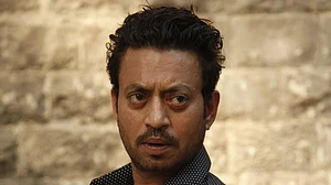 अभिनेता इरफान खान को ब्रेन कैंसर होने की खबर वायरल, लेकिन कोमल नाहटा ने बताया कोरी अफवाह