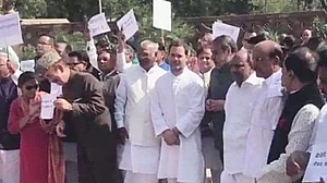 राहुल गांधी का पीएम मोदी पर नया कटाक्ष: एक नीरव मोदी है, दूसरा मोदी नीरव है!