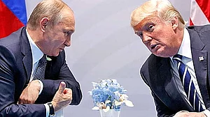 पुतिन को बधाई देने के सप्ताह भर बाद ही ट्रंप ने 60 रूसी राजनयिकों को बाहर निकाला