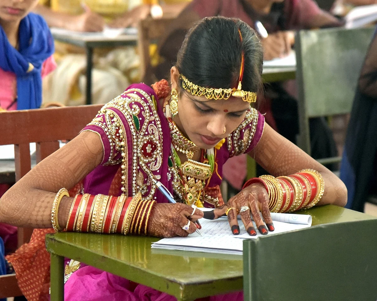 मैच से पहले हाथियों की खातिरदारी