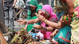होली के रंग, उत्तर से दक्षिण और पूरब से पश्चिम तक