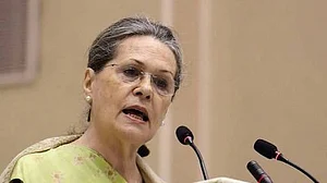 कांग्रेस नारों, झूठे वादों और जुमलों में विश्वास नहीं करती हैः सोनिया गांधी