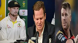 बॉल टेंपरिंग: स्मिथ, वॉर्नर और बेनक्रॉफ्ट ने मांगी माफी, प्रेस कांफ्रेंस के दौरान कई बार रो पड़े स्मिथ