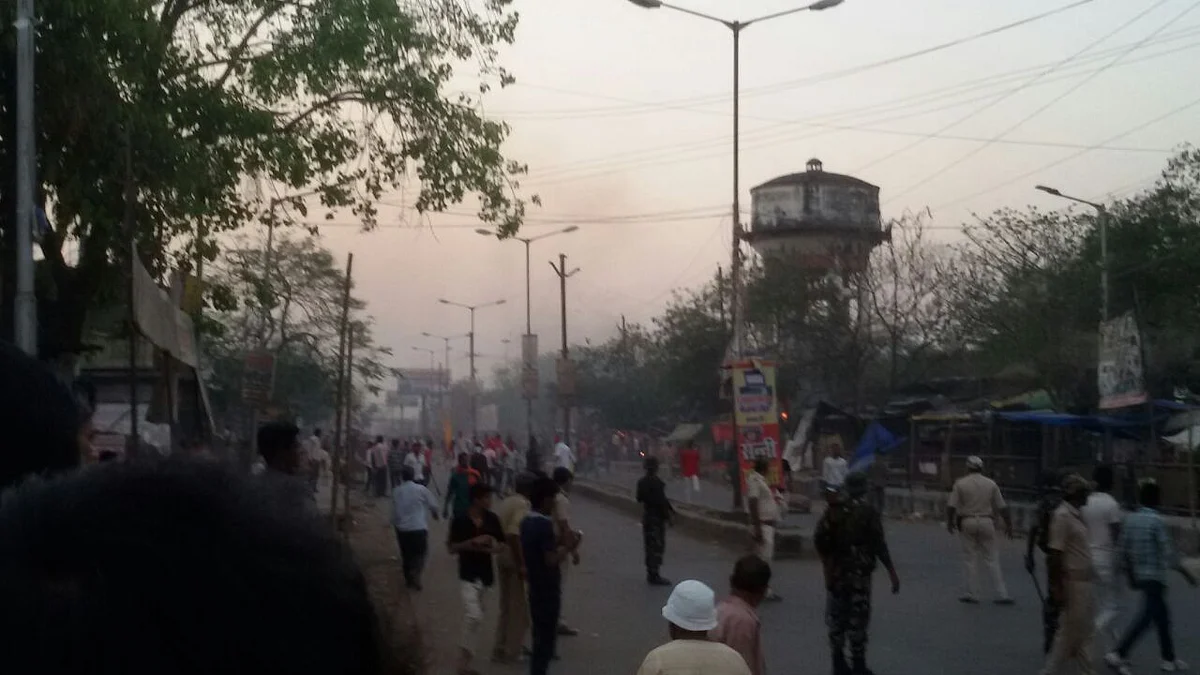 बिहारः औरंगाबाद में रामनवमी जुलूस की आड़ में दंगाईयों ने की हिंसा और आगजनी, घटना के बाद हरकत में आई पुलिस