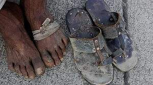 किसानों के खून रिसते जख्मों पर ‘शहरी माओवादी’ होने का नमक