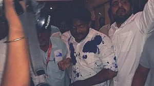 मध्यप्रदेश में पाटीदार नेता हार्दिक पटेल पर स्याही फेंकी गई, गूर्जर महासभा से जुड़ा युवक हिरासत में