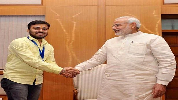 फोटो : अभिषेक मिश्रा के फेसबुक पेज से