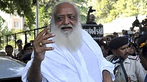 सजा के दो दिन बाद सोशल मीडिया पर लाइव आया आसाराम, कहा, जल्द आ जाएंगे हम तुम्हारे बीच