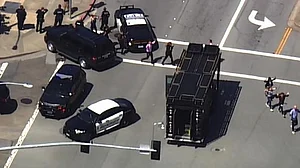 कैलिफोर्निया: यू-ट्यूब मुख्यालय में फायरिंग, 4 लोग घायल, महिला शूटर ने खुद को मारी गोली