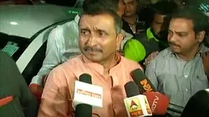 उन्नाव रेप केस: बीजेपी विधायक के खिलाफ दर्ज होगा बलात्कार का मुकदमा, सीबीआई करेगी जांच