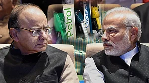 ‘जीडीपी’ पर टैक्स लगाकर 10 लाख करोड़ खा गई मोदी सरकार, तेल कीमतों ने बिगाड़ा आम लोगों का बजट