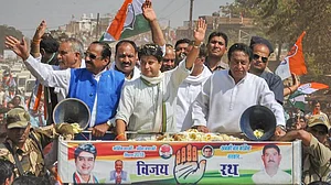 कर्नाटक की जीत से कांग्रेस में नई ऊर्जा का संचार, अब एमपी चुनाव में शिवराज को धूल चटाने की तैयारी
