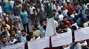 जफर आगा का लेख: एएमयू के नाम पर ध्रुवीकरण की राजनीति करने वालों से सावधान रहने की जरूरत