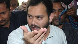 कर्नाटक के बाद 4 राज्यों में विपक्ष की सबसे बड़ी पार्टी होने के नाते सरकार बनाने का मौका देने की मांग