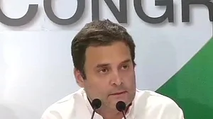 राहुल गांधी का मोदी-शाह-संघ पर तीखा हमला, कहा, कर्नाटक के जनादेश का किया अपमान