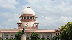 चीफ जस्टिस के महाभियोग मामले में नया मोड़, सुप्रीम कोर्ट ने सुनवाई के लिए की 5 सदस्यों वाली संविधान पीठ गठित