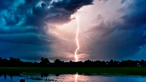 बिहार, झारखंड और यूपी में आंधी और बारिश का कहर, 35 लोगों की मौत, कई इलाकों में भारी तबाही