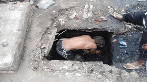 बिहार: सुपौल में शौचालय की टंकी साफ करने दौरान बड़ा हादसा, जहरीली गैस के चपेट में आने से 4 लोगों की मौत