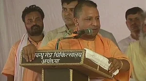 फिर गर्माया राम मंदिर का मुद्दा, वेदांती के बाद सीएम योगी ने कहा, राम मंदिर बनकर रहेगा