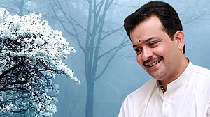 क्या पारिवारिक कलह में दे दी भय्यूजी ने जान? या मौत के फौरन बाद से हो रही है कुछ छिपाने की कोशिश !