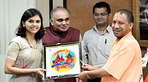 यूपी: हिंदुत्व के एजेंडे को बढ़ाने के लिए योगी सरकार कर रही ‘कुंभ’ का इस्तेमाल, क्या आगामी चुनाव है मकसद?