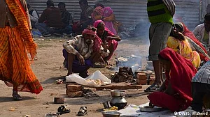 अमेरिका से ट्रेड वॉर में मोदी सरकार का गरीबों पर वार, अगस्त से महंगी हो जाएगी गरीब की दाल-रोटी