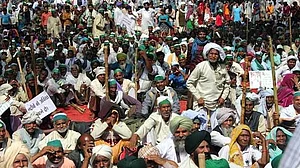 किसानों के ‘गांव बंद’ का तीसरा दिन, कई शहरों में आसमान छूने लगे हैं सब्जियों के दाम