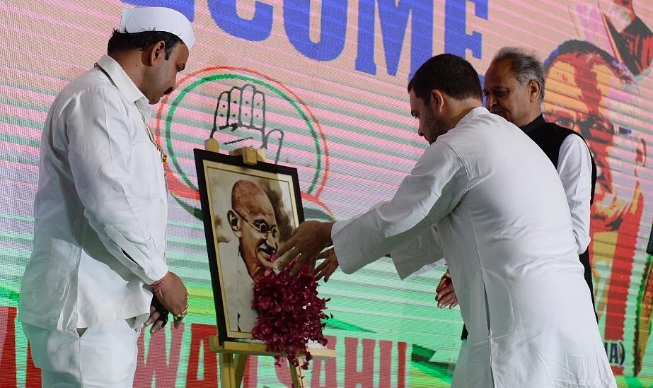 कांग्रेस पार्टी ने फूंका लोकसभा चुनाव का बिगुल, राहुल ने ओबीसी और दलितों के लिए खोले पार्टी के दरवाजे