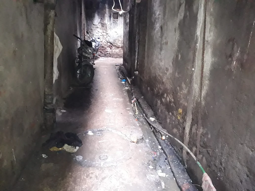 दिल्ली में तीन बच्चियों की भूख से मौत: जरूरी है मंडावली को जानना