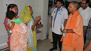 योगी सरकार में दम तोड़ रही स्वास्थ्य विभाग की ‘मुखबिर योजना’, एक साल बाद भी नहीं मिले वॉलंटियर्स