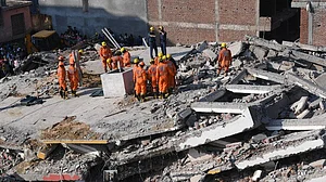 ग्रेटर नोएडा हादसा: मौत से कुछ घंटे पहले पत्नी से कहा था ‘बुधवार को लौटूंगा’