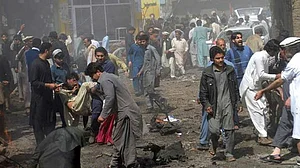 चुनावी रैलियों में बम धमाकों से दहला पाकिस्तान, 70 लोगों की मौत, 120 से ज्यादा लोग घायल