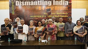 मोदी सरकार का लेखा-जोखा पेश, चार साल में भारत को किया विखंडित