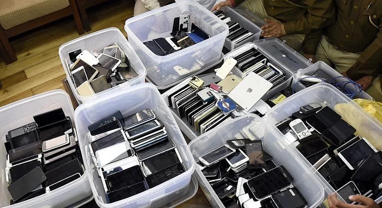 दिल्ली से चार साल में 1600 करोड़ के मोबाइल फोन गायब, बरामदगी के सवाल पर हंस पड़े थे गृह मंत्री राजनाथ सिंह  