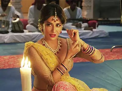 अभिनय से कहीं ज्यादा चुनौतीपूर्ण होता है फिल्म निर्माण : चित्रांगदा सिंह