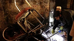 पाकिस्तान: पेशावर में चुनावी रैली के दौरान आत्मघाती हमला, एएनपी नेता समेत 21 लोगों की मौत