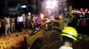 उत्तर प्रदेश: टेलीफोन लाइन का केबिल बिछाते वक्त मिट्टी धंसने से 6 मजदूरों की मौत, 2 घायल