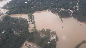 केरल: भारी बारिश से आज 12 लोगों की मौत, राहुल गांधी ने मदद के लिए पीएम मोदी से की बात