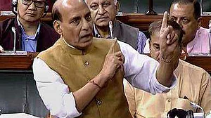 मुजफ्फरपुर की एक और देवरिया की 18 लड़कियां गायब : सुप्रीम कोर्ट गुस्से में, गृहमंत्री ने दी यूपी को शाबाशी