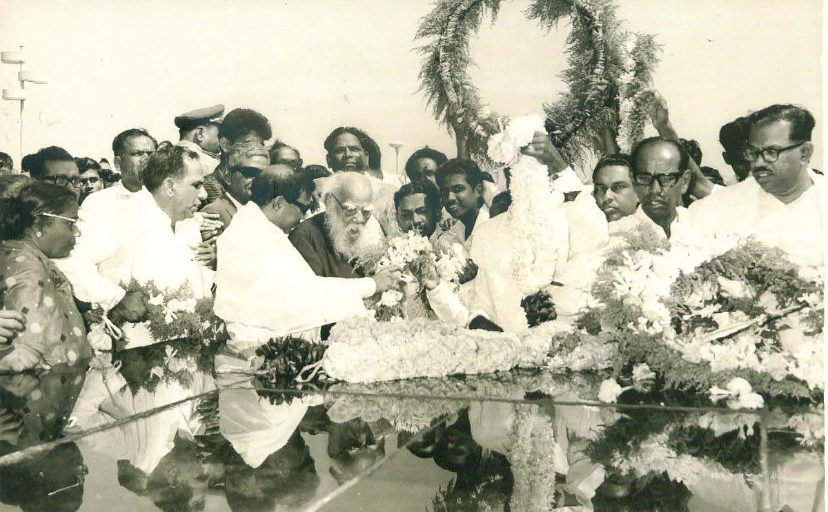 मरीना पर करुणानिधि की समाधि के राजनीतिक मायने: डीएमके को मिला मनोवैज्ञानिक फायदा