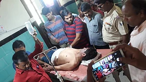 बिहारः मोतिहारी में असिस्टेंट प्रोफेसर को जिंदा जलाने की कोशिश, वाजपेयी पर टिप्पणी से नाराज लोगों ने किया हमला