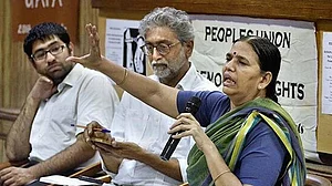 आखिर क्या बला है ‘अर्बन नक्सल’?