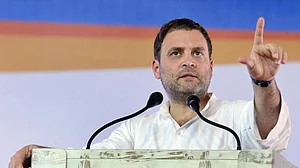 डोकलामः गलत बयानी के लिए मोदी सरकार पर बिफरे राहुल गांधी, लगाया घुटने टेक कर जवानों को धोखा देने का आरोप