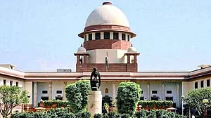 जम्मू-कश्मीर के विशेषाधिकारों से जुड़ी धारा 35ए पर सुप्रीम कोर्ट में सुनवाई 19 जनवरी तक टली