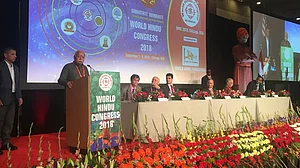 राम पुनियानी का लेख: बढ़ते हुए वैश्विक संप्रदायवाद का मुकाबला आवश्यक