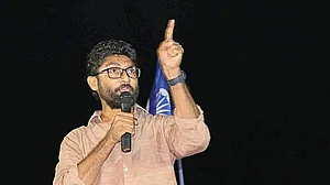 ‘शहरी नक्सली’ का ढिंढोरा, दलित आंदोलन से ध्यान भटकाने की साजिश: जिग्नेश मेवाणी