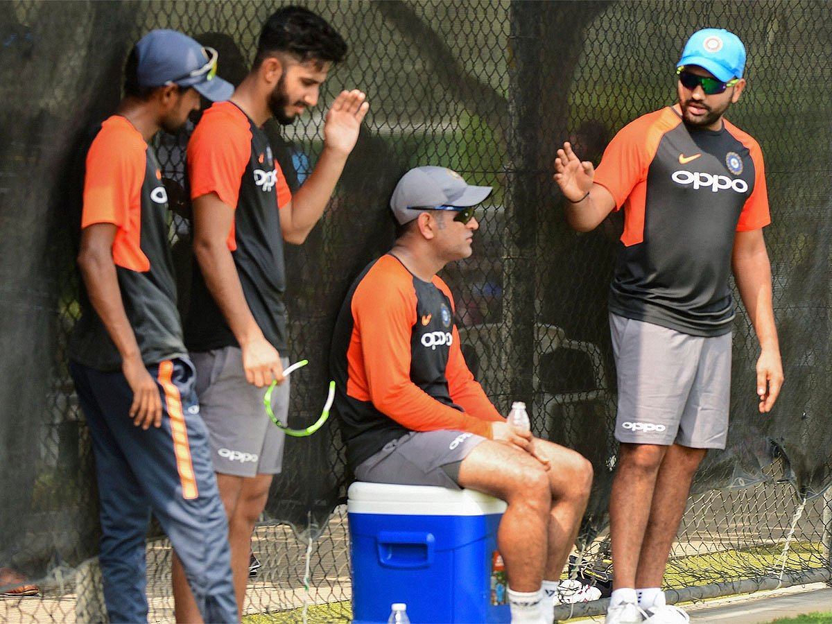 बड़ी खबर LIVE: गोवा की राज्यपाल मृदुला सिन्हा से मिलकर सरकार बनाने का दावा पेश करेगी कांग्रेस