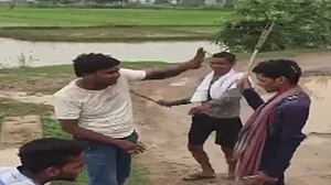 बिहार: नालंदा में मोबाइल चोरी के आरोपी की लोगों ने की पिटाई, थूक चाटने के लिए किया मजबूर